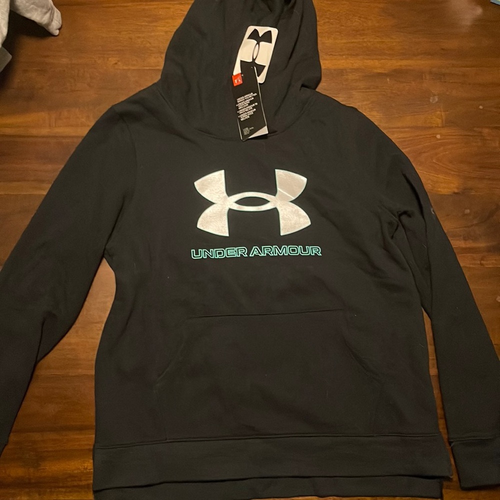 NWOT Under Armour Hoodie. Boys XL, Womens S Mens S